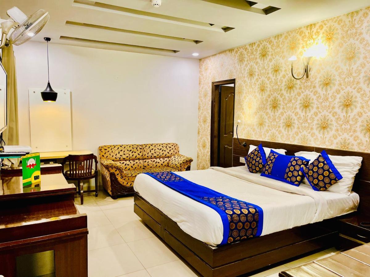 Hotel Queens Tower Amritsar Ngoại thất bức ảnh