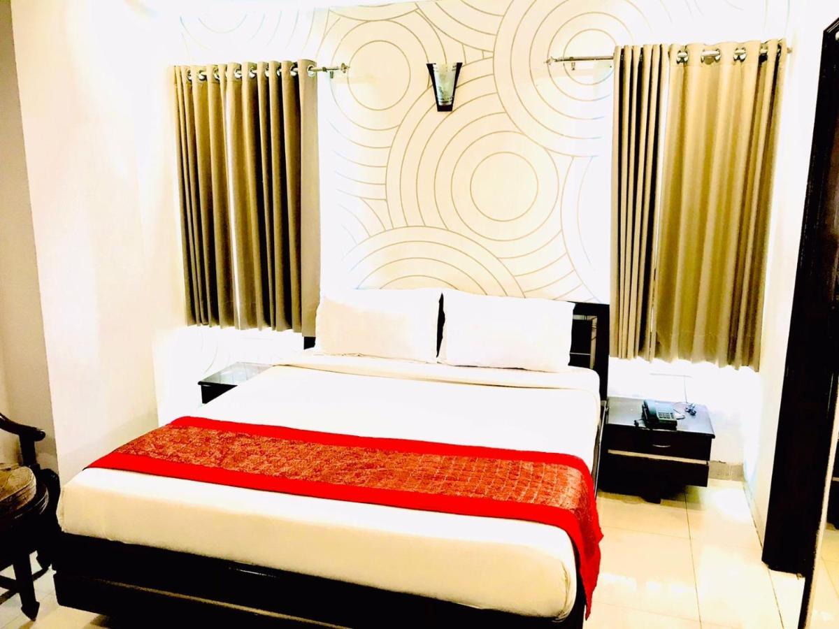Hotel Queens Tower Amritsar Ngoại thất bức ảnh
