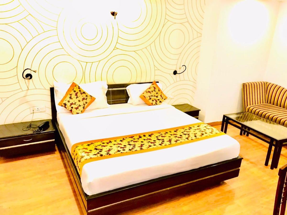 Hotel Queens Tower Amritsar Ngoại thất bức ảnh