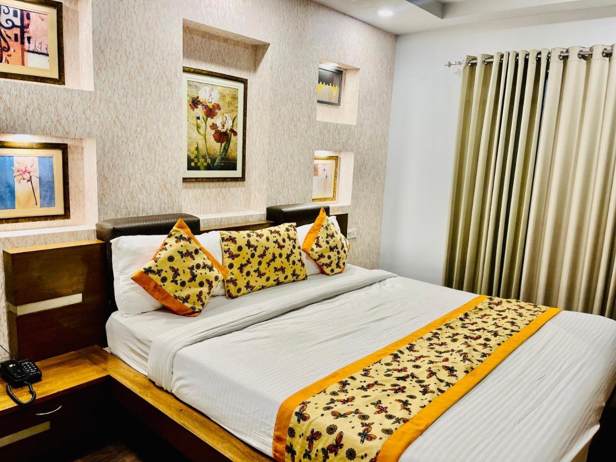Hotel Queens Tower Amritsar Ngoại thất bức ảnh