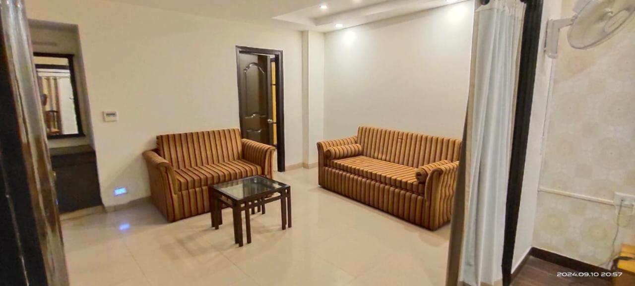 Hotel Queens Tower Amritsar Ngoại thất bức ảnh