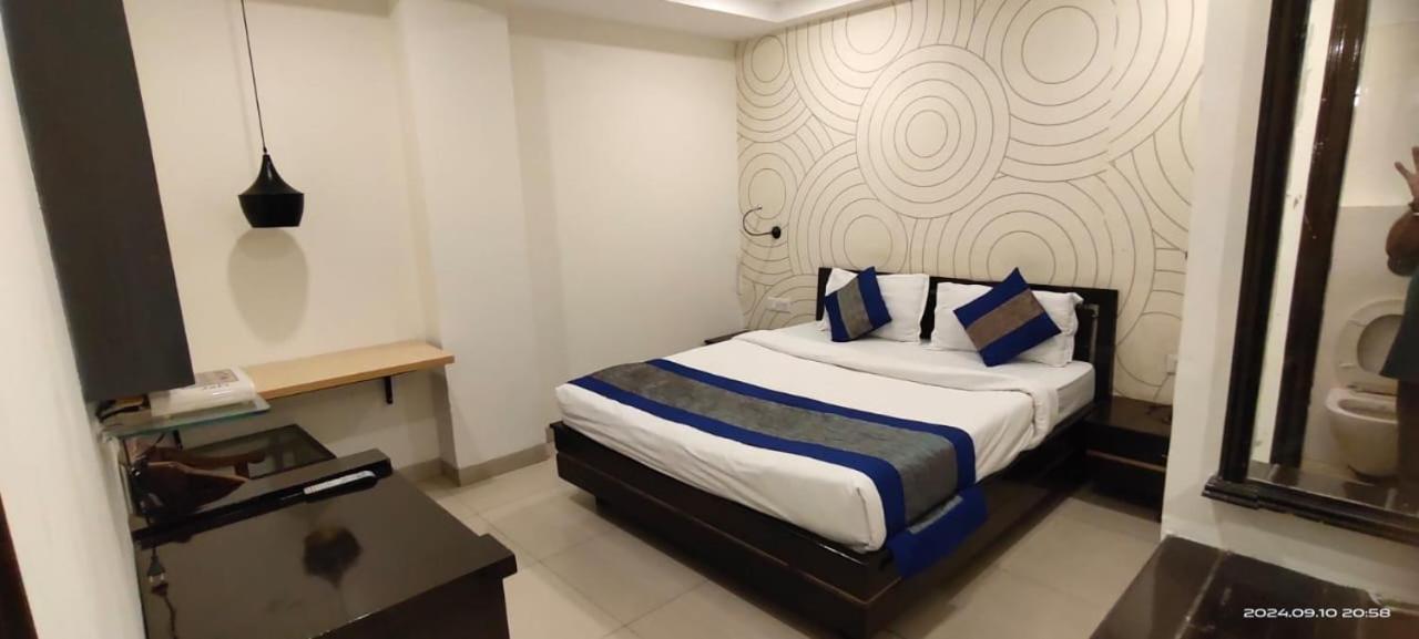 Hotel Queens Tower Amritsar Ngoại thất bức ảnh