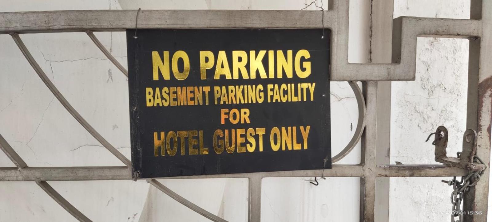 Hotel Queens Tower Amritsar Ngoại thất bức ảnh